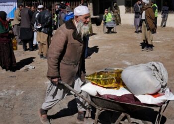 اوچا تېرکال له ۲.۸ میلیونو افغانانو سره مرستې کړې