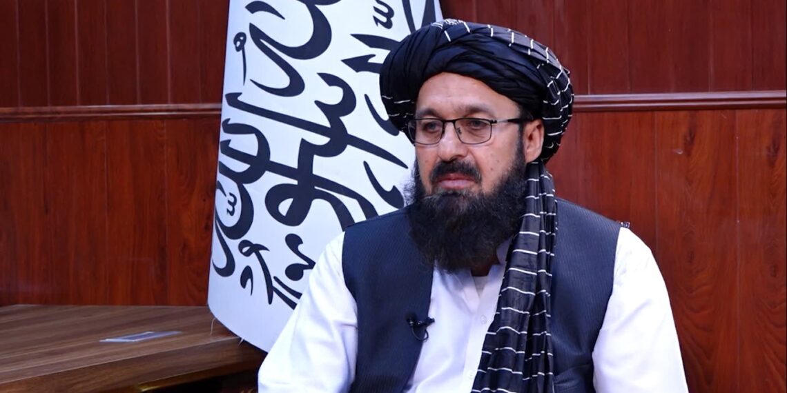 عامي روغتیا وزارت د ډاکټرانو او روغتيايي پرسونل ۱۲ سلنه معاشونه کم کړي