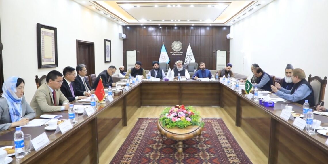 د افغانستان، پاکستان او چین ترمنځ سوداګريزه ناسته کې پر ګڼو اقتصادي مسايلو بحثونه شوي