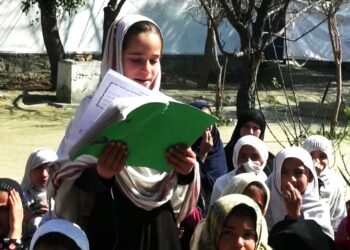 د یوې امریکايي موسسې موندنې: ۹ میلیونه افغان ماشومان له زده کړو بې برخې دي