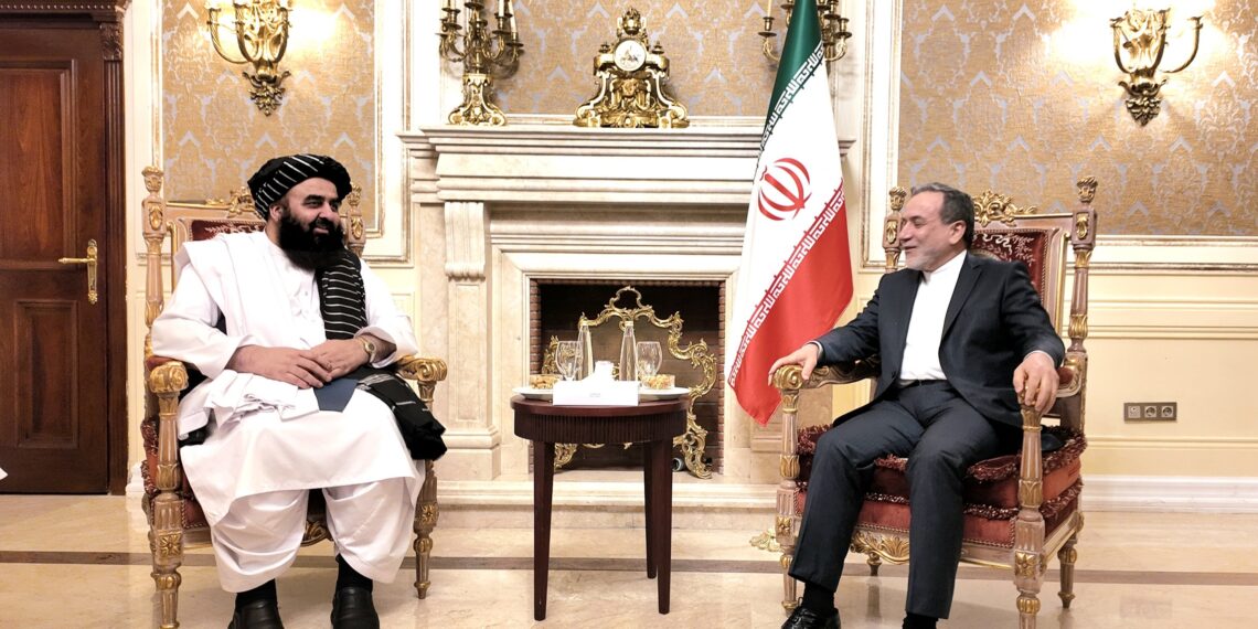 د متقي پر مشرۍ لوړپوړی پلاوی د تهران خبرو اترو فورم کې د ګډون په موخه ایران ته تللی