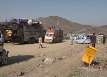 اسلام اباد کې د افغانستان سفارت: د کډوالو پاتې شویو ملکیتونو او شتمنیو لېږدولو ته رسېدنه کوو