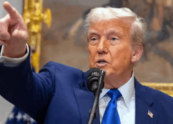 ټرمپ له ایرانه د بې قیده او شرطه تسلیمۍ غوښتنه کړې