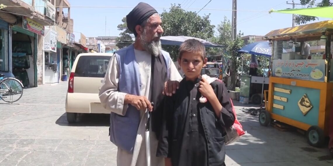 هرات کې معلولین: د ژوندي پاتې کېدو لپاره مجبور یو پر سړکونو ګدايي وکړو