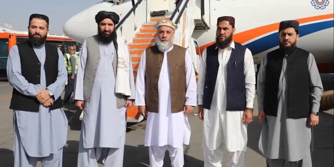 د صنعت او سوداګرۍ وزارت سرپرست پر مشرۍ يو پلاوی ازبېکستان  ته تللی