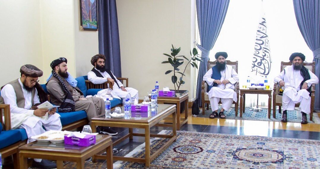 د ملا برادر په مشرۍ پلاوی د اېکو سازمان سرمشریزه کې د ګډون په موخه اذربایجان ته تللی