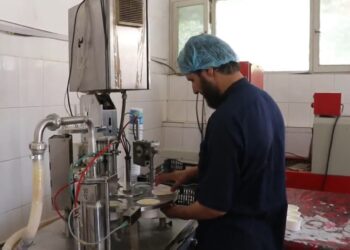 د بغلان لبنیاتو کارخونې یوځل بیا په فعالیت پیل وکړ