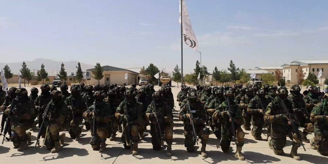 بلخ کې له الفتح قول اردو شاوخوا ۸۰۰ سرتېري فارغ شول