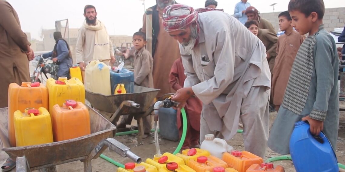 فراه کې د اوبو بحران؛ تر ځمکې لاندې اوبو کچې ټیټېدو خلک اندېښمن کړي