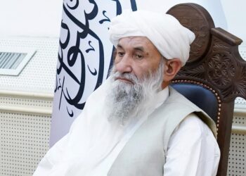 سرپرست حکومت له ایران غوښتي چې د افغان کډوالو حقوق نقض نه کړي