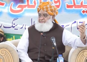 مولانا فضل الرحمن: د ډېورنډ فرضي کرښې په اړه د پاکستان ادعا یو اړخیزه ده