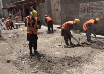 ننګرهار کې د ۱۸ میلیونه افغانیو په لګښت ددوو پروژو چارې پیل کړې