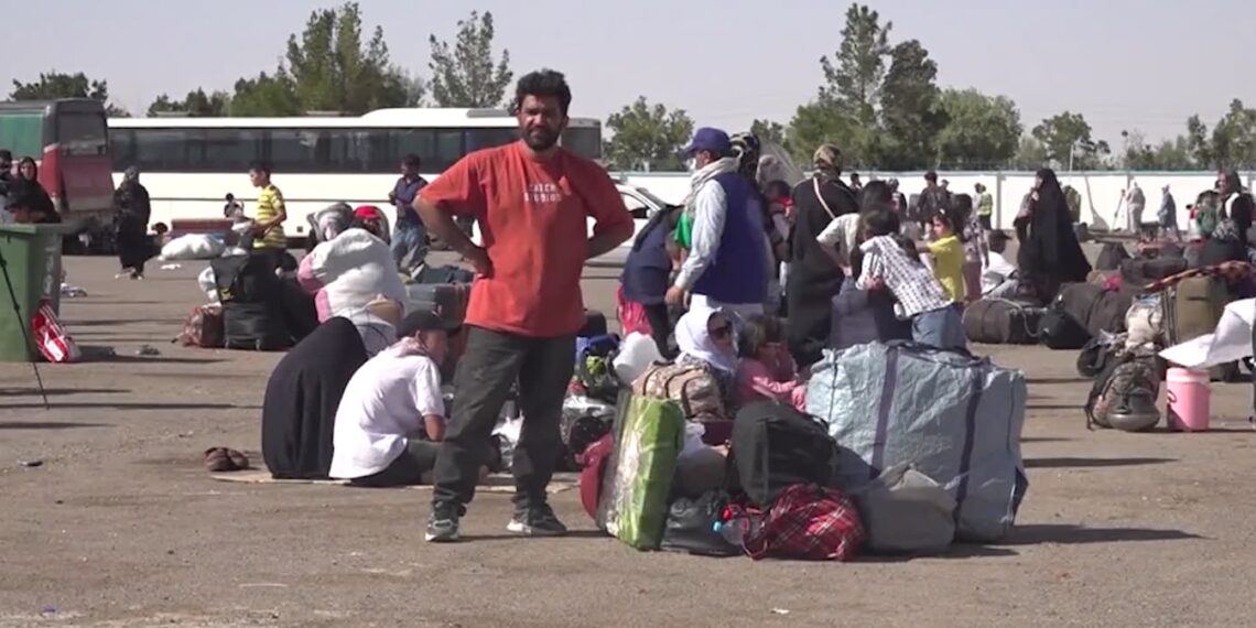 راستانه شوې کډوال: نړیوال سازمانونه دې د ګاونډیو هېوادونو غیر اصولي چلن مخه ونیسي