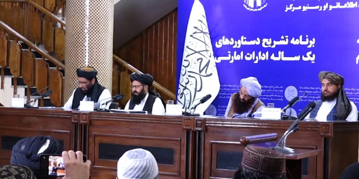 د کډوالو او راستنېدونکو چارو وزارت: تېر کال ۲ ميلیونه افغانان بېرته هېواد ته راستانه شوي