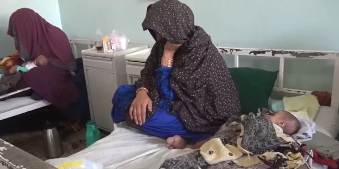 یونیسف: روان کال افغانستان کې میلیونونه ښځې او ماشومان پر خوارځواکۍ اخته شوي