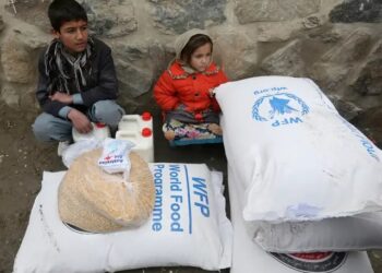 د خوړو نړیوال پروګرام: افغانستان کې د لوږې ناورین ورځ تربلې پراخېږي