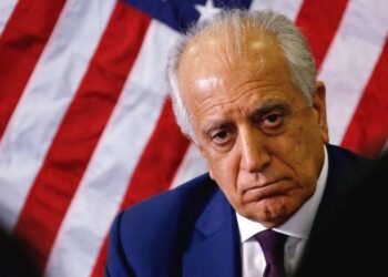 خلیلزاد: پاکستان د روانې میاشتې په پای کې د اسلامي امارت د سیاسي مخالفانو کوربه دی