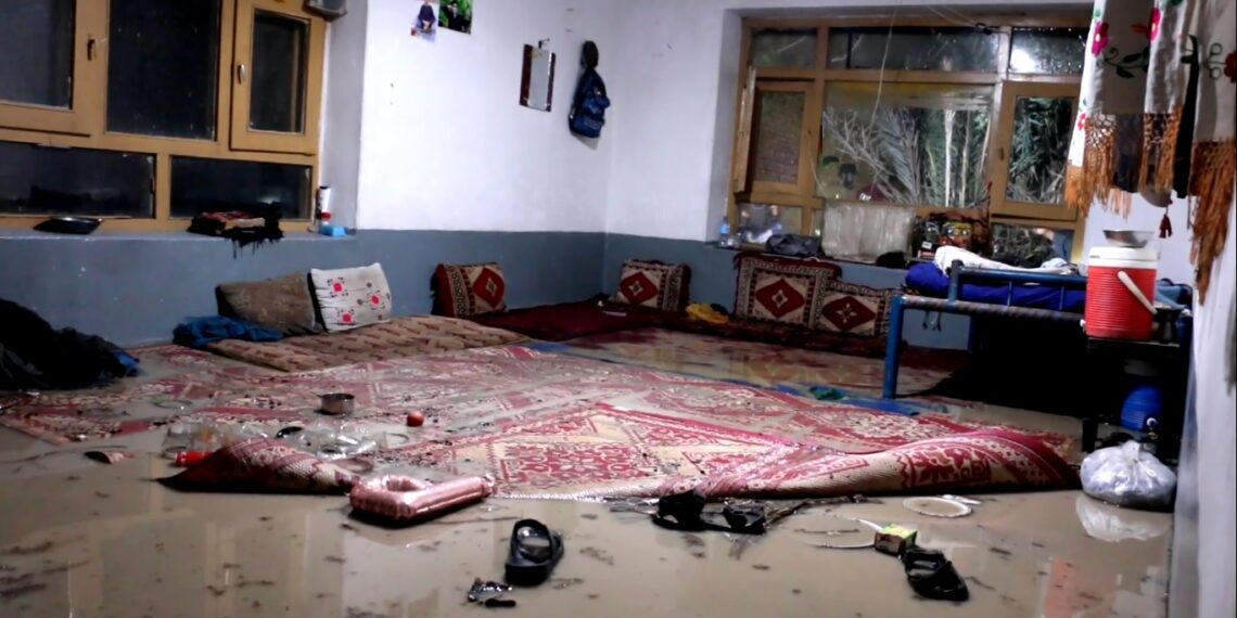 خوست کې سېلابونو خلکو ځاني او مالي زیانونه اړولي