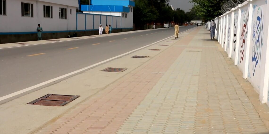 خوست ښار کې د ۱۲ ميليونه افغانيو په لګښت د پلو لارو جوړولو چارې پيل شوې