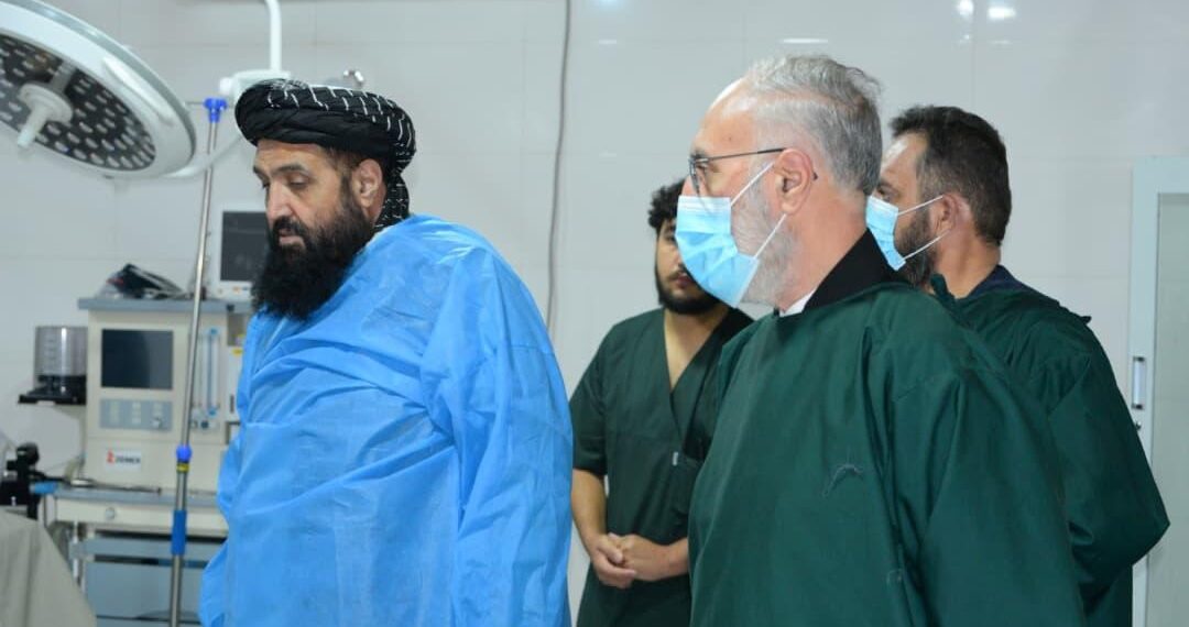 عامې روغتيا وزارت د طبي فعالیتونو تنظیم په موخه، د روغتیايي مرکزونو څارنه پيل کړه