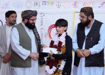 د المپیک ملي کمېټې کوچني فوټبالر محمد عثمان ته کابل کې د مسلکي فوټبال د زده کړې زمینه برابره کړه