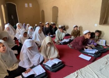 راپورونه: پرعصري زده کړو محدودیت لګېدو له امله دیني مدرستو ته پاملرنه ډېره شوې