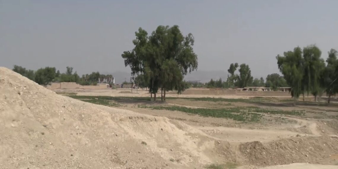 ننګرهار کې څه باندې ۱۷۸ زره جریبه ځمکه له غصب راګرځول شوې