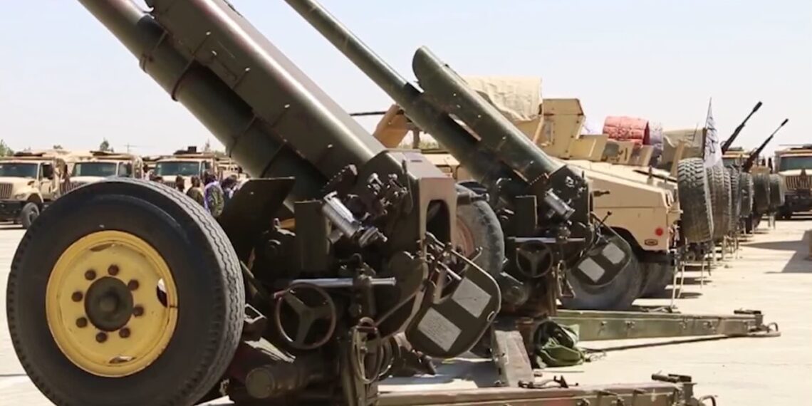 د پاکستان پوځ له امریکا غوښتي په افغانستان کې ترې پاتې وسلې بېرته وپېري