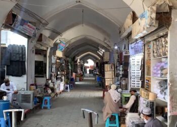 کندهار کې ۲۵۰ کلن زوړ بازار اوس هم  کورني او بهرني پېرودونکي لري