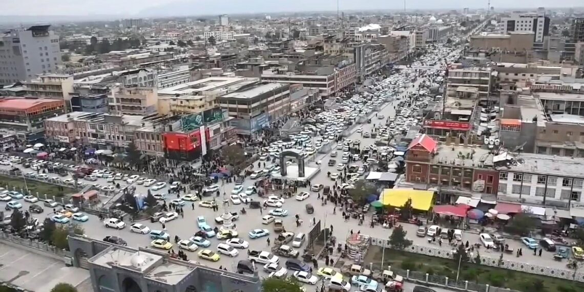 مزار ښاروالي د روضې شاوخوا زړو ودانیو په ځای نوي عصري مارکېټونه جوړوي