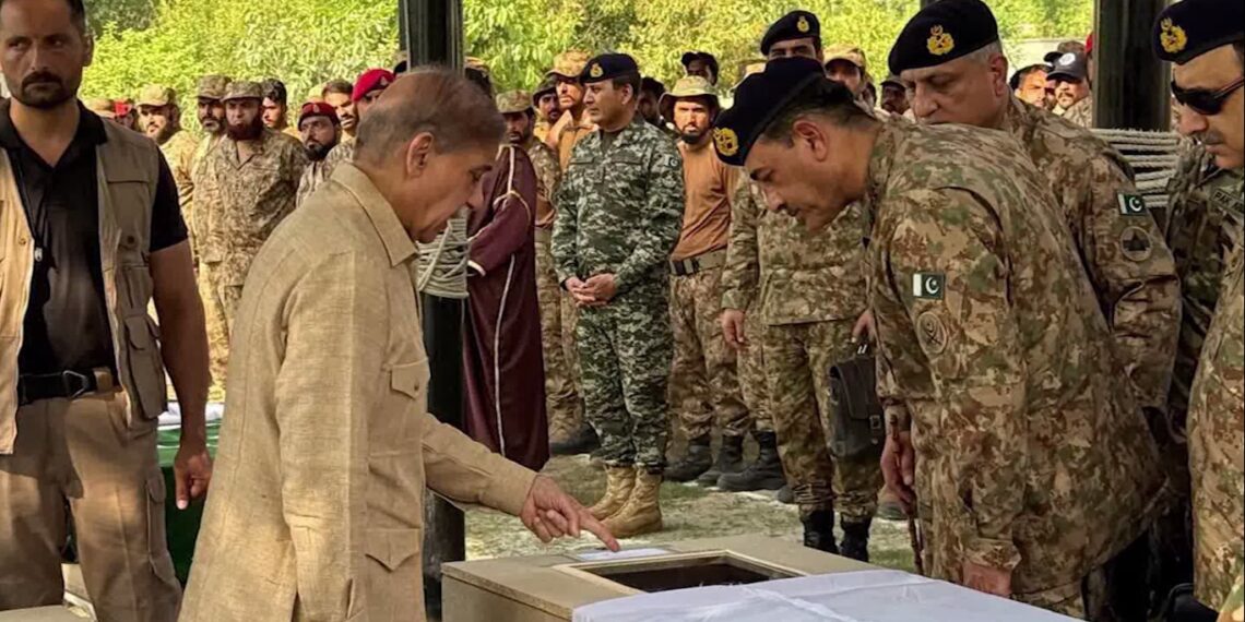 شریف: افغانستان دې د پاکستان او ټي‌ټي‌پي ترمنځ یو انتخاب کړي