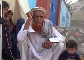 د ختیځ زلزله ځپلي له ژمي وړاندې د خپلو کورونو د جوړېدو غوښتنه کوي