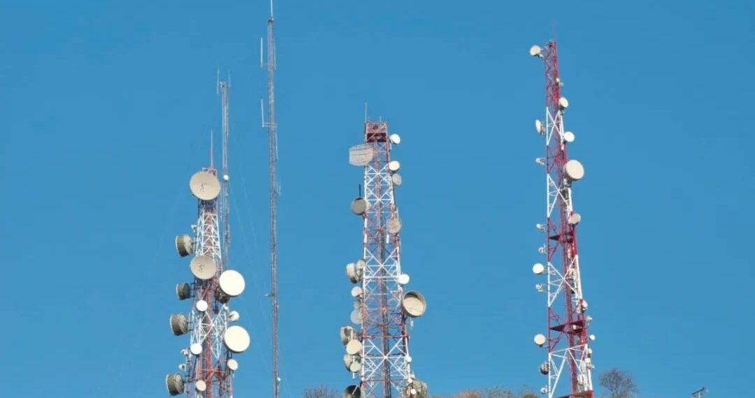 د انټرنېت او مخابراتي خدمتونو له بندېدو سره ځينې دولتي ادارې فلج شوې وې