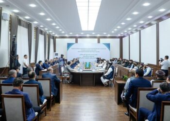 د بلخ والي په مشرۍ پلاوی ازبېکستان ته تللی