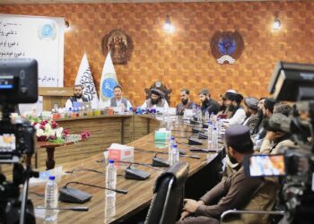 عامې روغتیا وزارت د بې کیفیته خوراکي توکو تولید او وارداتو په اړه خبرداری ورکړ