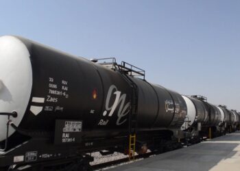 په لومړي ځل د خواف – هرات اوسپنې پټلۍ له لاري افغانستان ته د تېلو واردات پيل شول