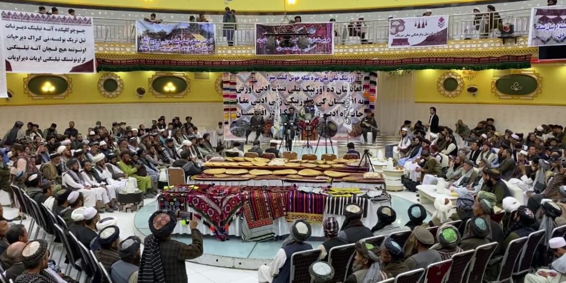 سمنګاني فرهنګیان: د ملي یووالي لپاره د ژبو او قومونو ترمنځ تعادل مهم دی