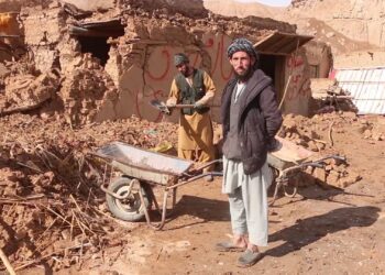 عامې روغتيا وزارت: شمالي ولايتونو کې زلزلې نږدې ۱۰۰۰ تنو ته مرګژوبله اړولې