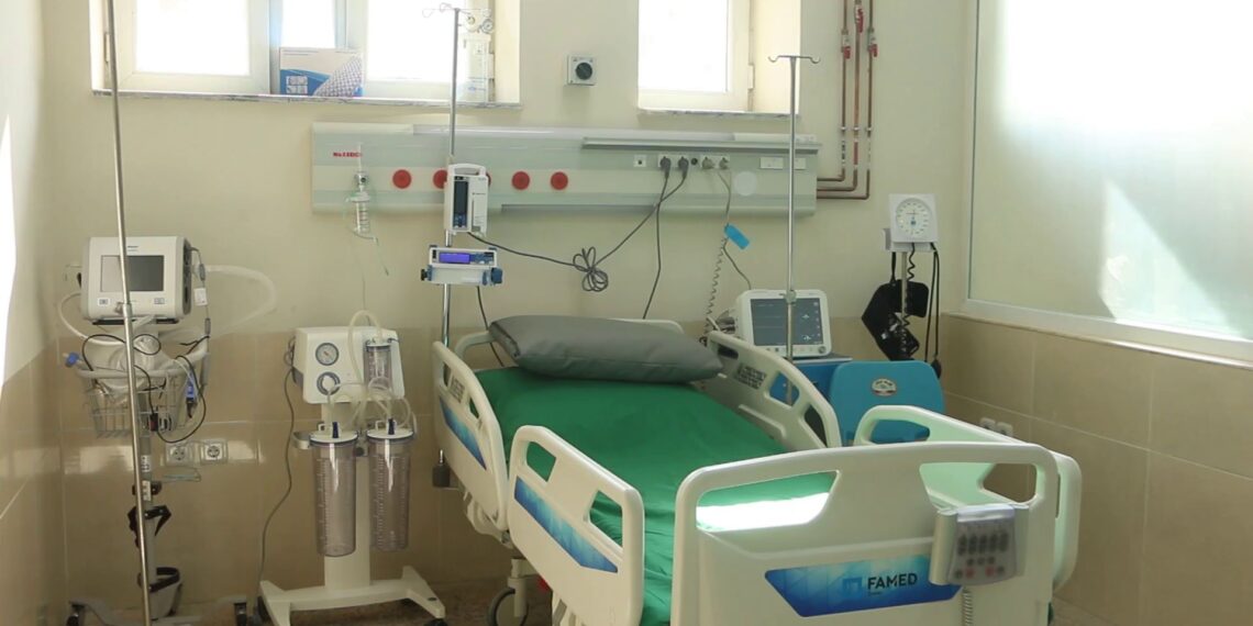 بلخ حوزوي روغتون کې د بېړنیو مراقبتونو څانګه پرانیستل شوه