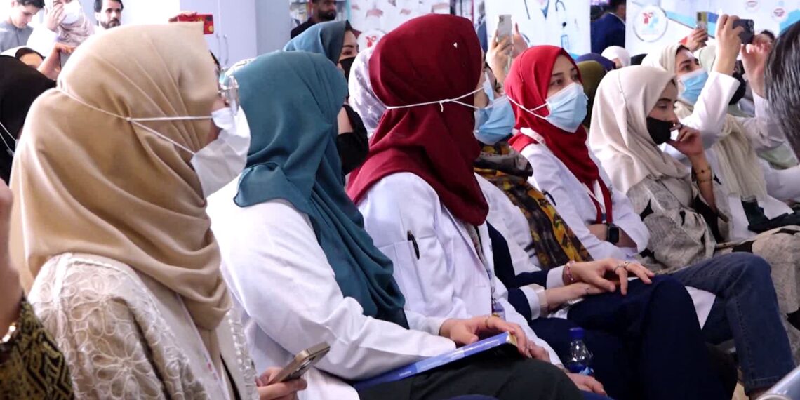 د م.م ښځو اداره: نړیواله ټولنه دې افغانستان کې د ښځو لاسنیوی او ملاتړ وکړي