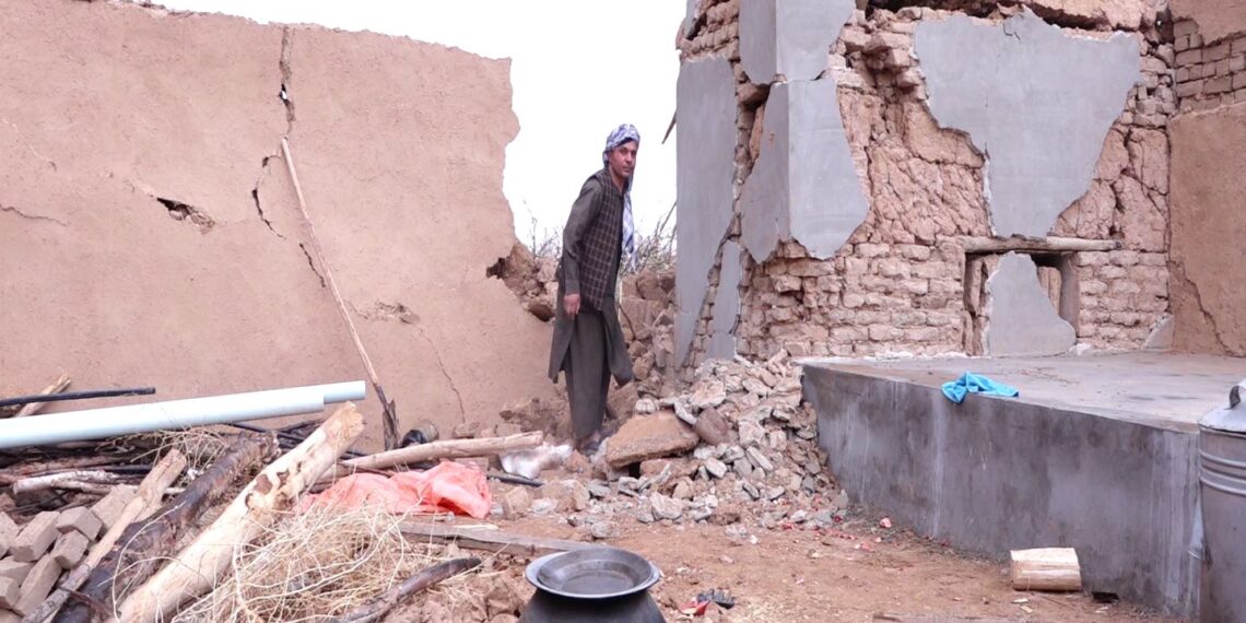 سمنګان کې زلزلې د کورونو نړولو ترڅنګ، د خلکو کاروبار هم زیانمن کړی