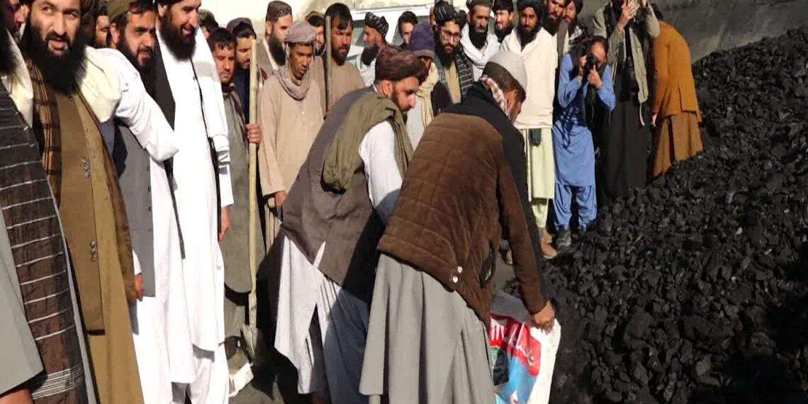 حکومت په ارزانه بیه د ډبرو سکرو وېش پيل کړ