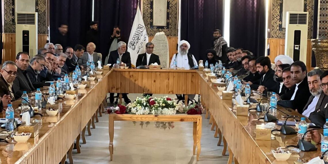 هرات ته د ایراني پلاوي سفر؛ د سوداګرۍ پر پراختیا او اسانتیاوو برابرولو خبرې شوې