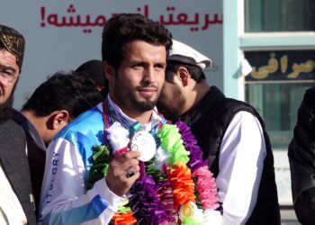 د ووشو رزمي لوبو لوبغاړي د اسلامي هېوادونو له پیوستون لوبو را ستانه شول