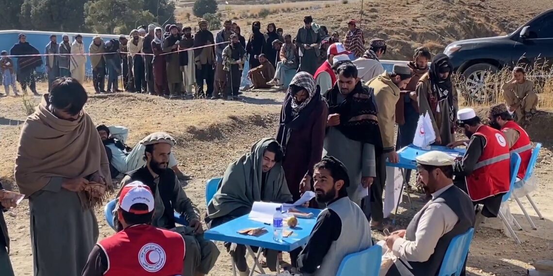 پکتیا کې د جګړو له امله بې ځایه شوې کورنۍ له ستونزو سره مخ دي