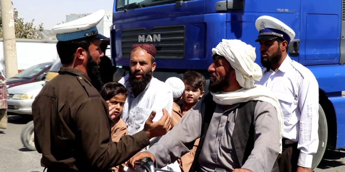 کندهار کې ټرافیکي پېښې زیاتېدل: د روان کال وروستیو۶ میاشتو کې ۱۶۷ پېښې شوې