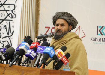 هرات کې د برښنا لېږد او وېش ۹ پروژو پیل او ګټه اخیستنې وسپارل شوې