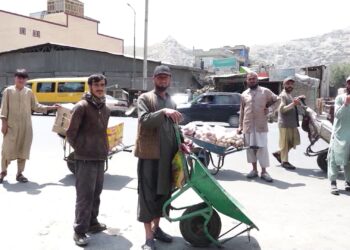 د خواړو نړیوال پروګرام خبرداری: را روان ژمی به افغانستان کې د لوږې کچه پراخه شي