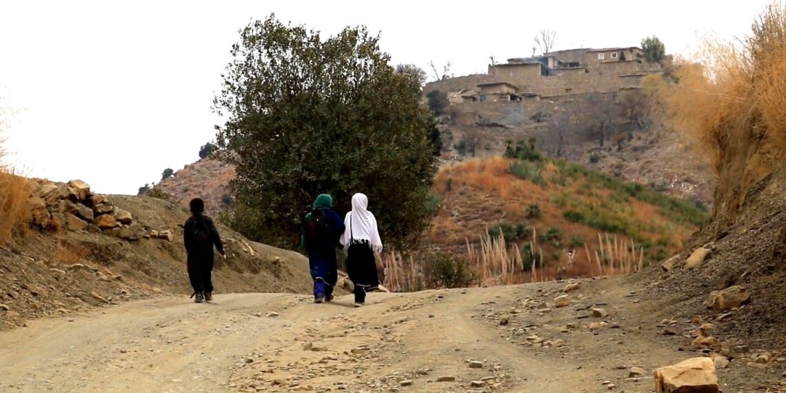 د خوست ځاځي میدان خلک له حکومت د بیارغونې، روغتیا او پوهنې پروژې غواړي