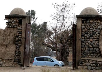 خوست کې یوه لرغونې کلا او جومات د ویجاړېدو له خطر سره مخ دي